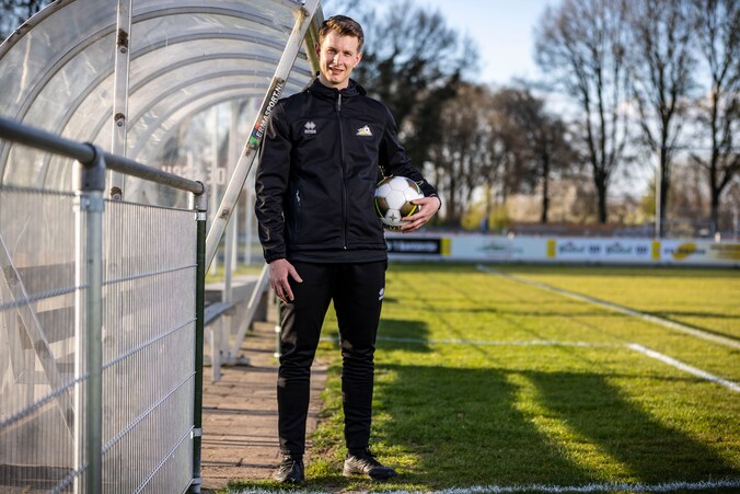 Trainer Bas van der Wal ziet terugkerend patroon bij De Esch | Regio ...