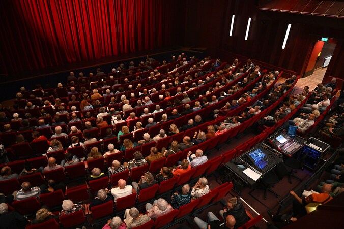 Vier 25 jaar Top 2000 met ‘Top 2000 Live’ in Schouwburg Cuijk | Regio ...