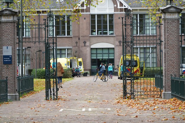 Drama in psychiatrische kliniek in Balkbrug: patiënt steekt medewerker ...