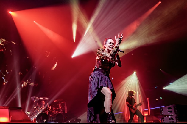 Sharon den Adel: ‘Ik raad mijn kinderen een loopbaan in de muziek af ...