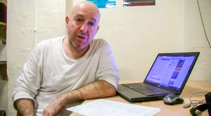OM eist 4 jaar cel tegen complotdenker Micha Kat: ‘Hierdoor moest Jaap ...