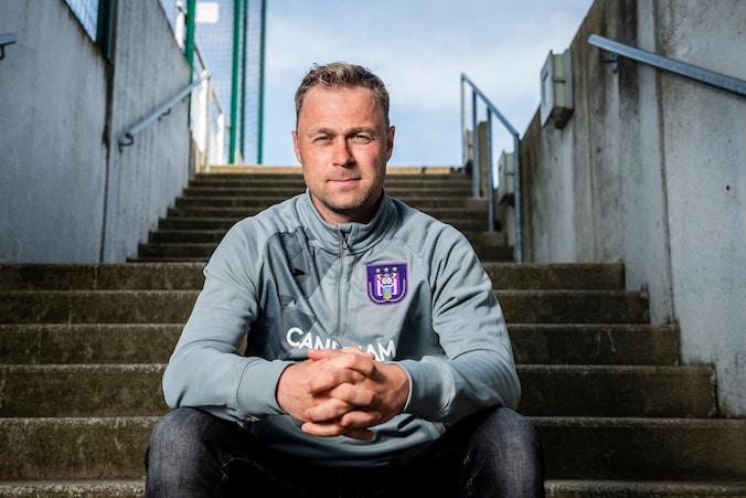 De wonderlijke trainerscarrière van Robin Veldman: ‘Papa, waarom wil ...