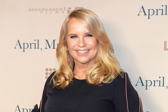 Linda de Mol afgevoerd per ambulance nadat ze ‘out’ ging van de pijn ...