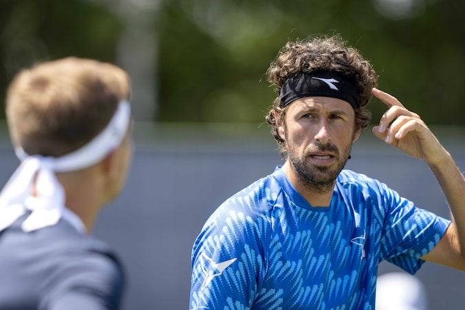 Robin Haase proeft aan bestaan als coach bij aankomende tegenstander ...