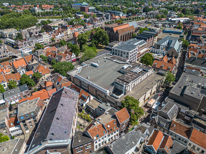 Filmtheater Fraterhuis mogelijk naar Xenos/Kruidvat-pand in Zwolse ...