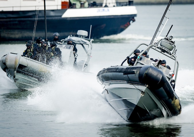 nederlandse-marine-moet-migranten-middellandse-zee-helpen-nieuws