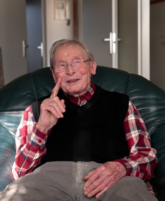 PvdA-leermeester Max Luinge (95) overleden | Regio | AD.nl