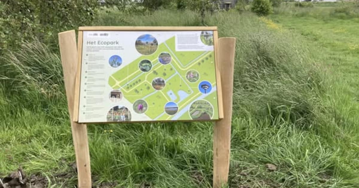Nieuw informatiebord geplaatst in Ecopark Linschoten