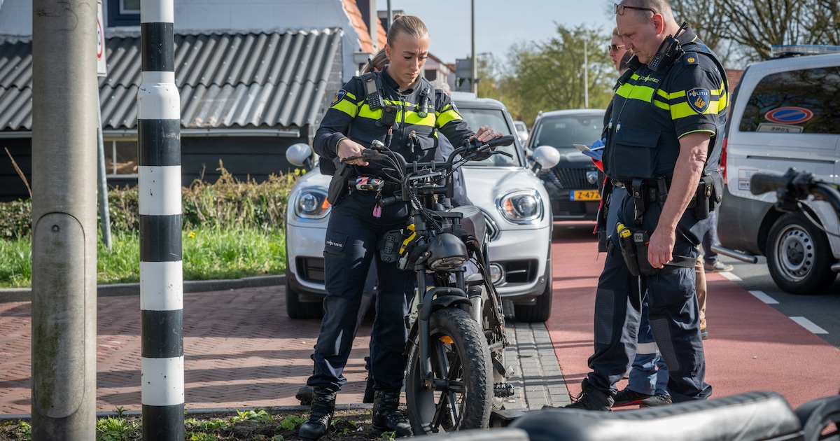 Jongeman naar ziekenhuis na botsing tussen auto en fatbike in Zuidland