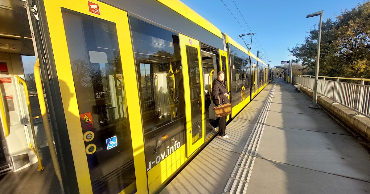 Deze tramhalte zou worden opgedoekt, nu steekt Nieuwegein een flink bedrag in een opknapbeurt
