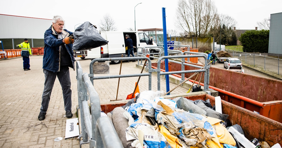 Milieustraat Vlieland blijft vrijdag dicht door harde wind