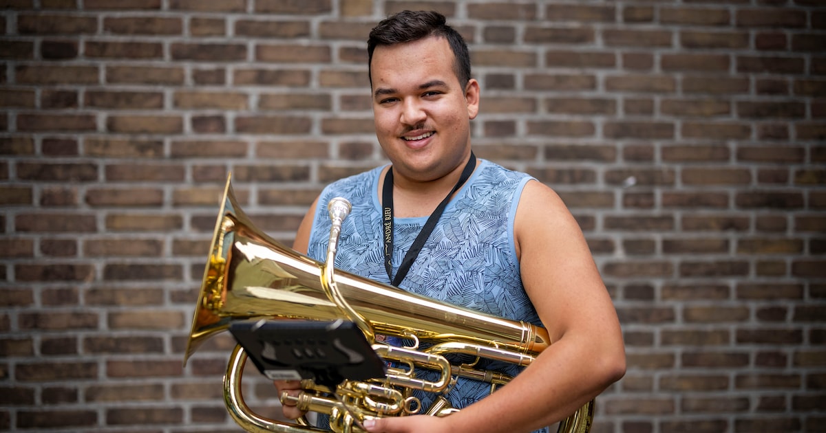 ramon-20-speelde-mee-met-andr-rieu-en-kreeg-van-hem-een-knikje
