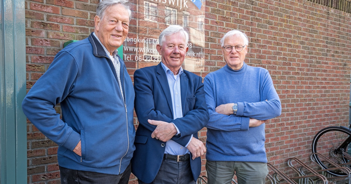 Piet (89) doet zijn antieke trekker uit Amerika weg voor veiling van ...