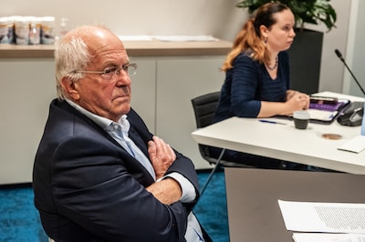 Vertrekkend raadslid Martin Kraaijestein stelt op zijn laatste dag nog schriftelijke vragen