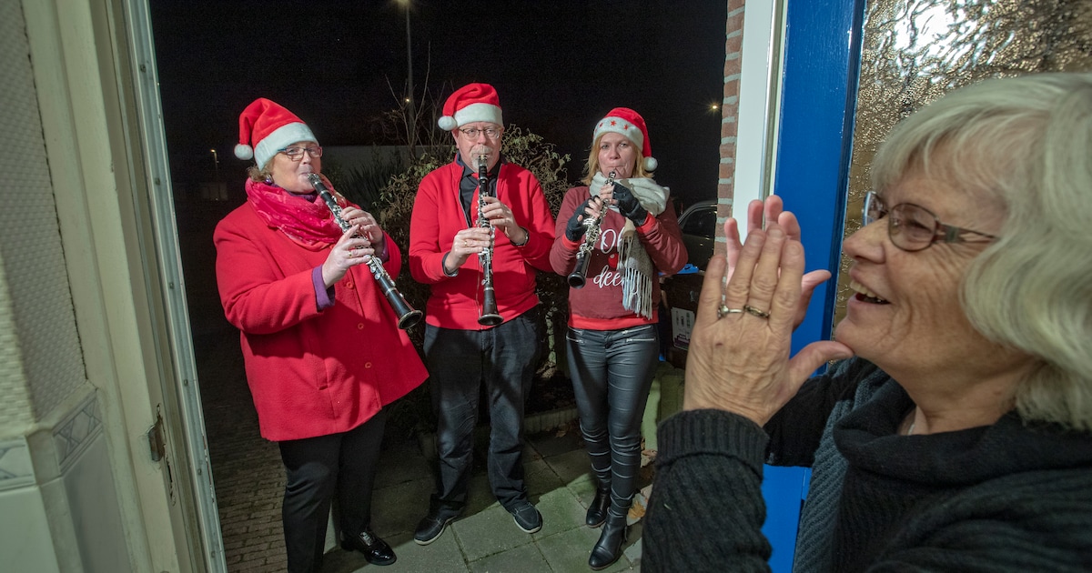 Muzikanten Arti binnenkort weer langs de deuren voor muzikale kerstgroeten