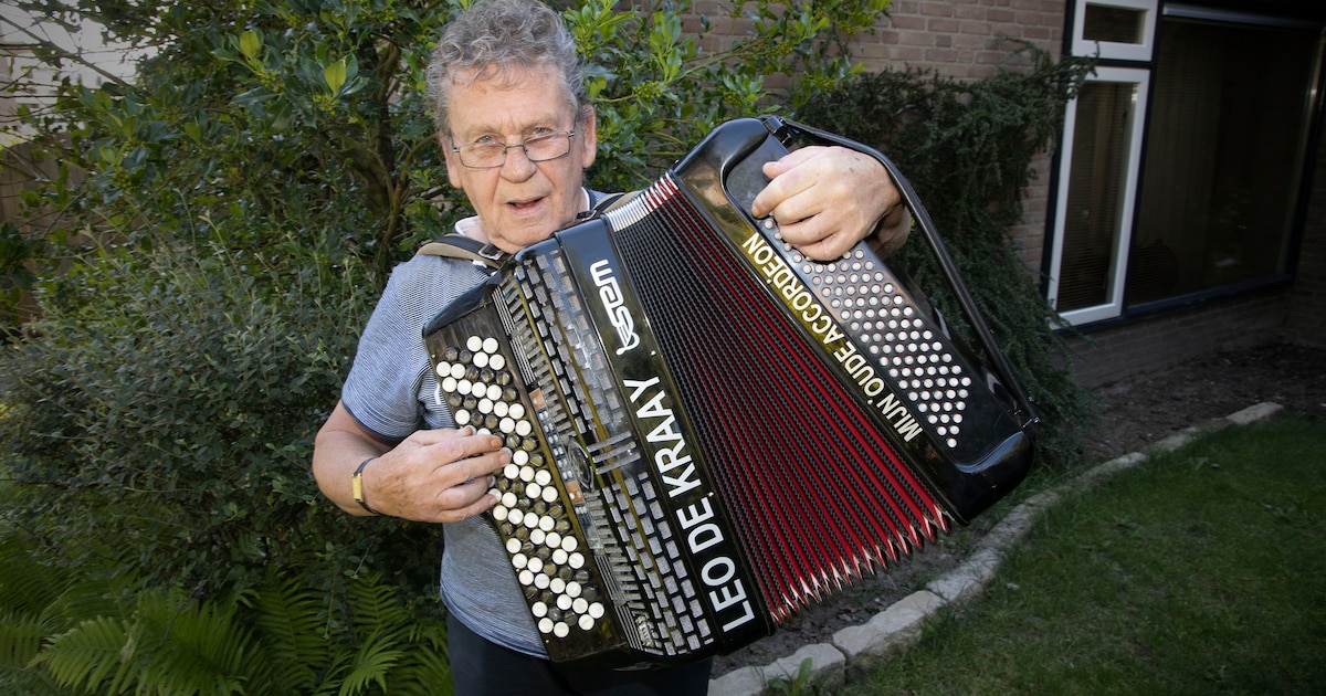 Na 66 jaar zwijgt de accordeon van Leo de Kraay
