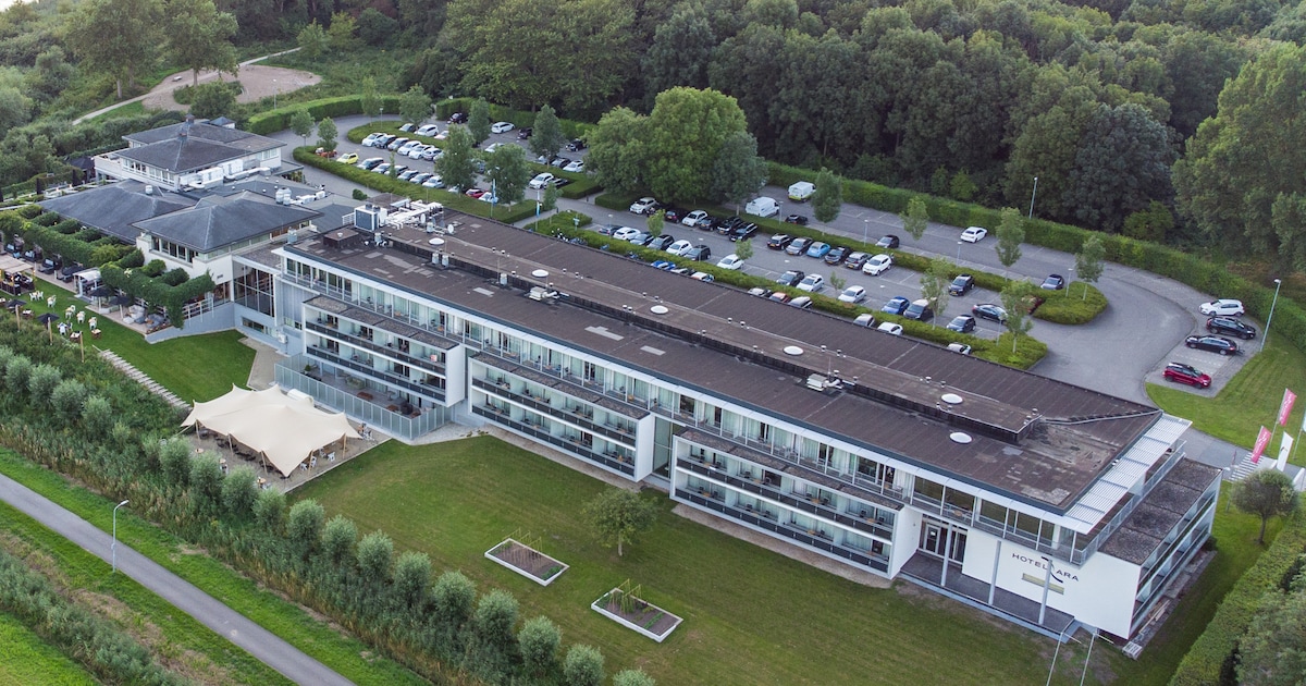 Ruzie binnen familie Van der Valk vanwege COA-deal over hotel in Zwijndrecht: halfbroer voelt zich m