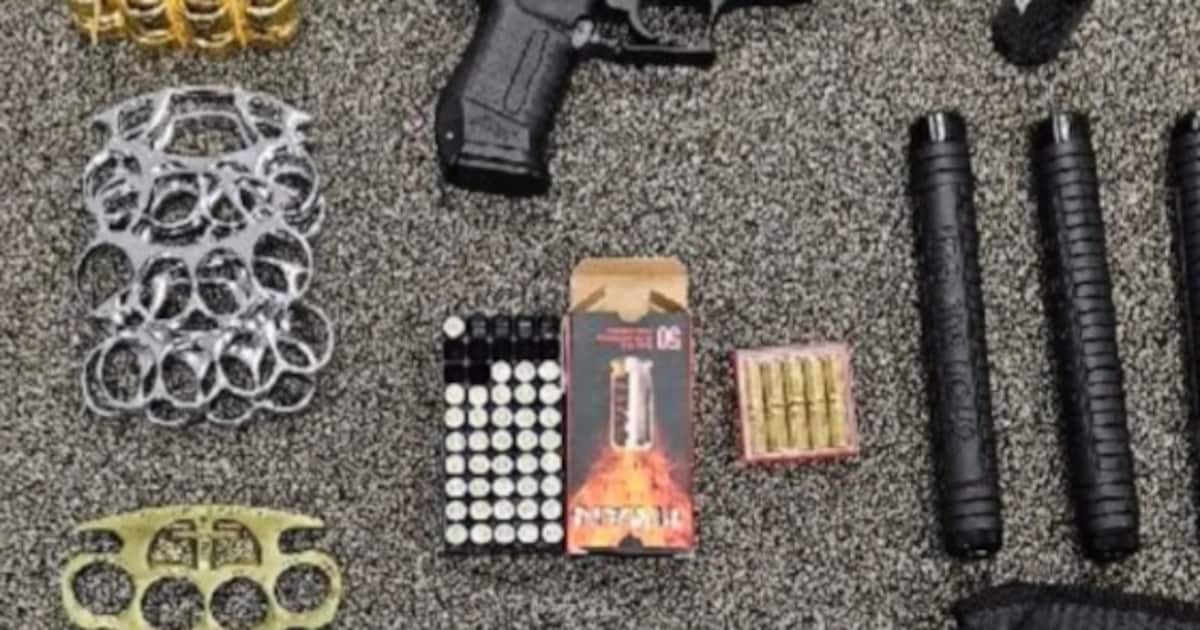 Tientallen wapens in woning Staphorst gevonden: minderjarige wordt verdacht