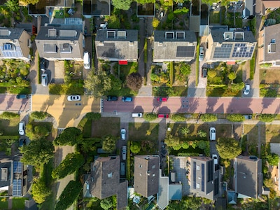 Mag de makelaar van mijn buren foto’s plaatsen waarop mijn huis en tuin te zien zijn?