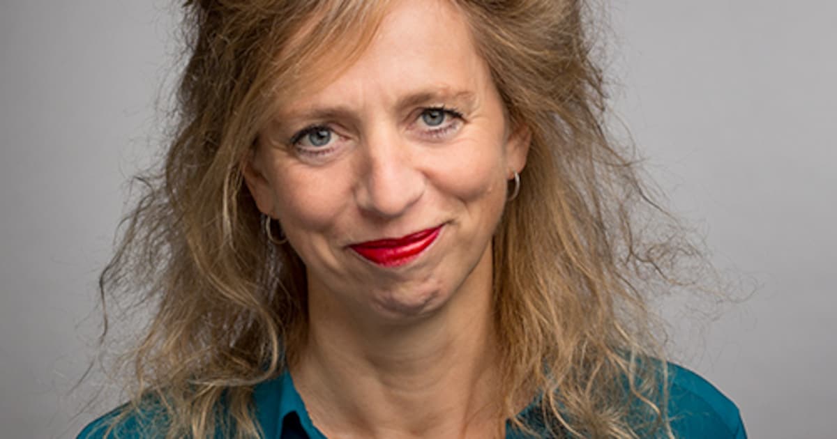 Schrijfster Suzanna Jansen sluit Café Paragraaf af in Coevorden