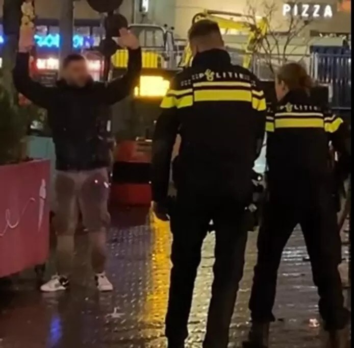 De man wordt getaserd op de Grote Markt.