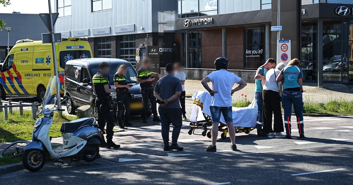 Fietsster gewond na botsing met auto op Betuwehaven in Nieuwegein