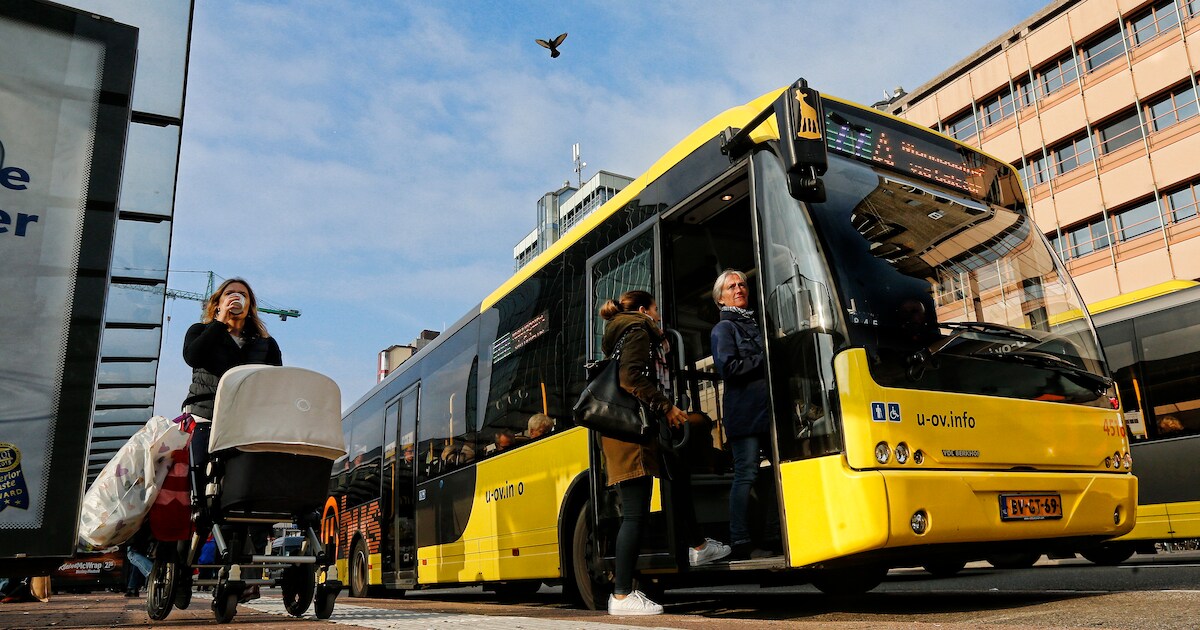 Utrechtse proef gratis ov steeds groter succes: ruim 3300 66-plussers ...