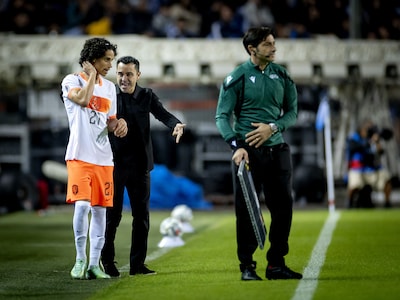 Griekse media: ‘Erkenning van fout leidde tot uitstekende coaching van Xavi in de tweede helft’