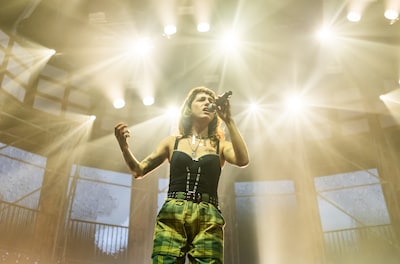 Protestlied Sophie Straat op eerste plaats in Spotify Top 50, ruim boven azc-lied