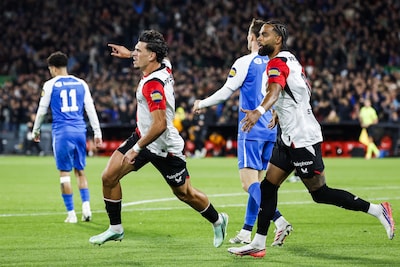 Feyenoord op weg naar koppositie: linksback Javi López verdubbelt marge tegen AZ