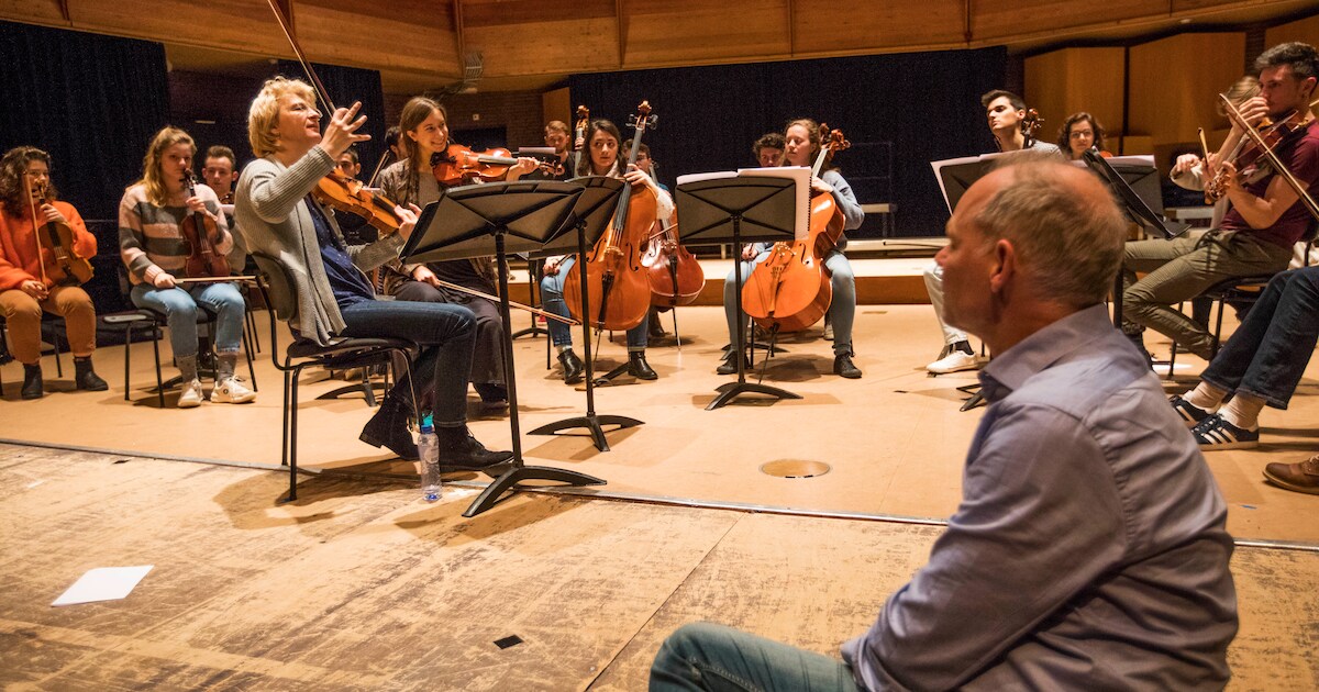 Zangklas van Rotterdams Conservatorium geeft kerstconcert in Strijen | Hoeksche Waard