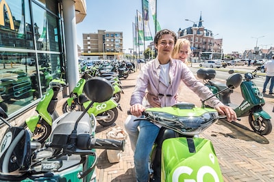 Hagenaar amper uit eigen auto te krijgen: aantal auto’s, scooters en fietsen om te delen groeit te l