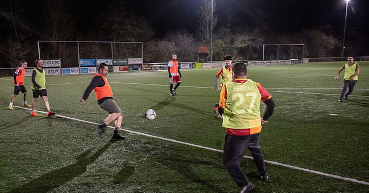 Voetbalavonden voor anderstaligen gestart bij SVW '27 in Heerhugowaard