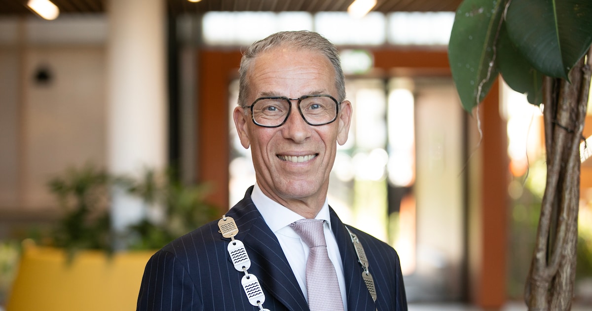 Burgemeester waarschuwt gemeenteraad: ‘Democratie vraagt continu om bescherming’