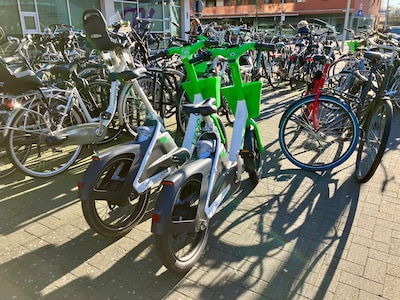 Er staan 2000 nieuwe elektrische deelfietsen in Utrecht (en zo scoor je een gratis rit)
