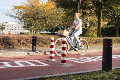 Kampen haalt tijdelijk paaltjes weg op fietspaden