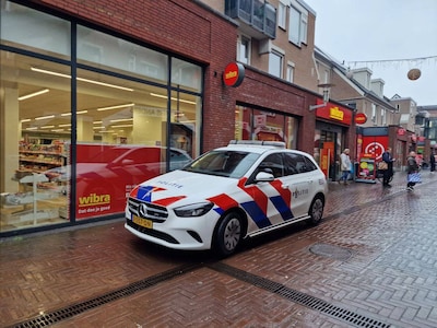 Gezocht in Apeldoorn: man met dreadlocks en beanie op zijn hoofd (dus geen panty)