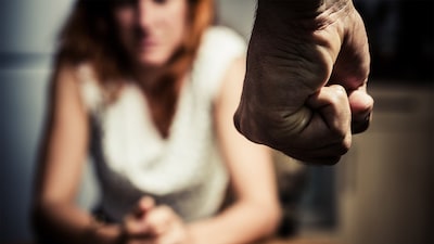 Vader bijt dochter in arm omdat ze niet wil eten: ‘N. heerste als tiran over gezin’