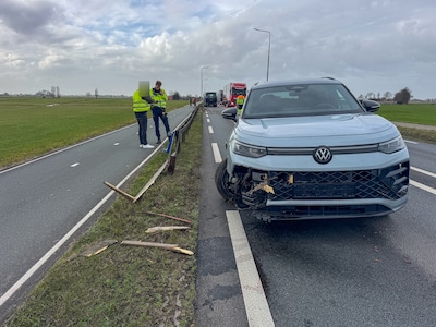Vader en zoontje ongedeerd na rammen vangrail: wel rijbewijs ingevorderd