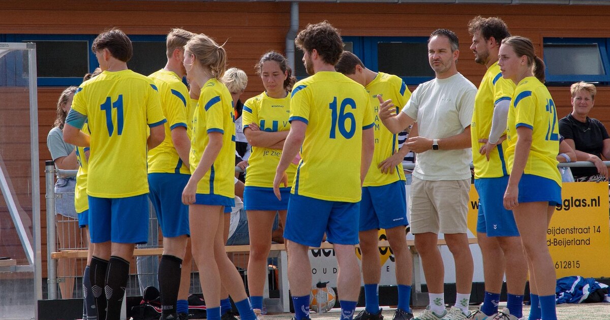 Clubman Rikkert (37) tijdelijke oplossing in trainerszoektocht Korbatjo ...