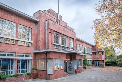 Bewoners voelen zich overvallen door komst jongerenhuiskamer in Vorstelijk Complex: ‘Dit gaat voor o