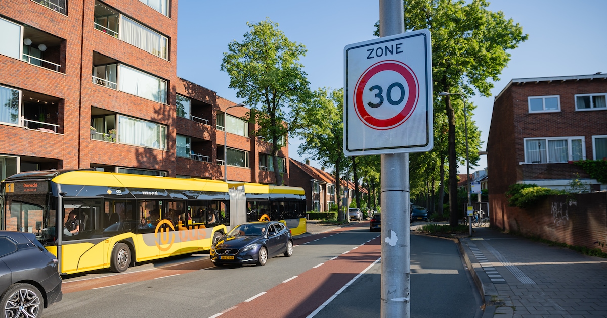 Nieuwegein ook naar 30 kilometer per uur? Lezers: ‘Als er niet gehandhaafd wordt zal er niets verand