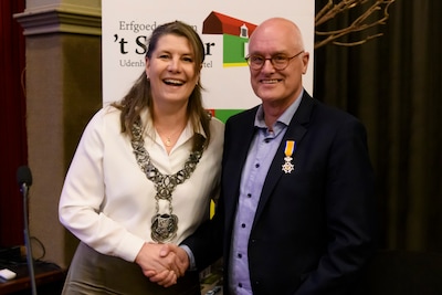 Koninklijke onderscheiding voor Frank Scheffers uit Biezenmortel: al decennia lid van heemkundekring