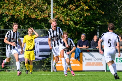 Illegaal vuurwerk, een kopstoot en vier doelpunten: dit was de derby tussen VEP en SC Woerden