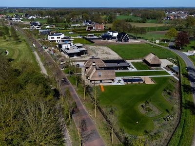 Grote kavels voor villa’s in Almelo terwijl woningnood groeit: ‘Op 3500 vierkante meter kun je ook t