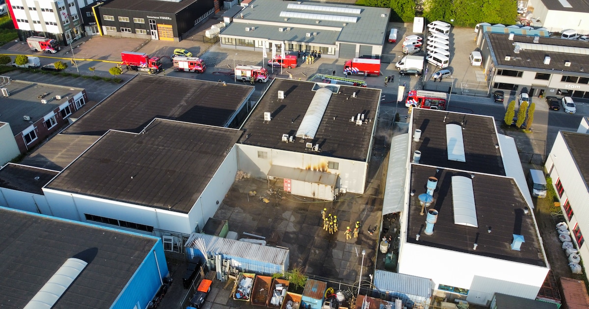 Brandweer rukt massaal uit om beginnende brand op Dordt-West te smoren ...