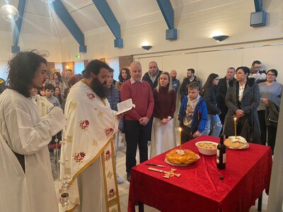 Rossum krijgt een Macedonische kerk: ‘De priester verdient nu zijn brood met tegelzetten’