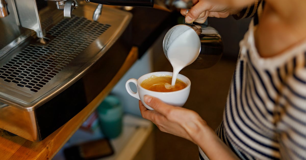 Koffie met het college op de markt in Oostzaan