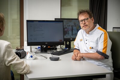 AI-assistent maakt consult in het ziekenhuis leuker, ervaart arts Marc: ‘Kijk veel minder naar m’n toetsenbord’
