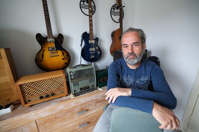 Gitaarversterkers uit ‘ouwe meuk’: Marc tovert vintage Philips-apparatuur weer tot leven